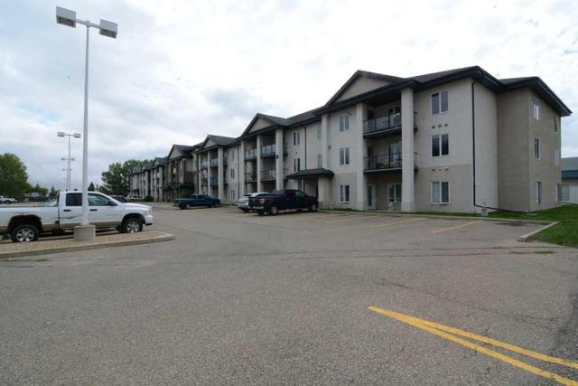 223 - 80a Kelloway Crescent, Condo with 3 bedrooms, 1 bathrooms and 2 parking in Red Deer AB | Image 19