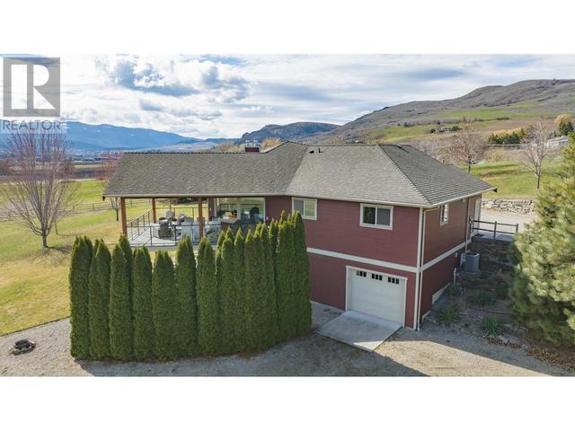 6325 Old Kamloops Road, House detached with 4 bedrooms, 4 bathrooms and 3 parking in North Okanagan B BC | Image 5