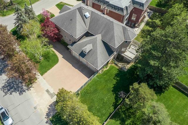 20 Blaine Dr W, House detached with 5 bedrooms, 5 bathrooms and 15 parking in Toronto ON | Image 31
