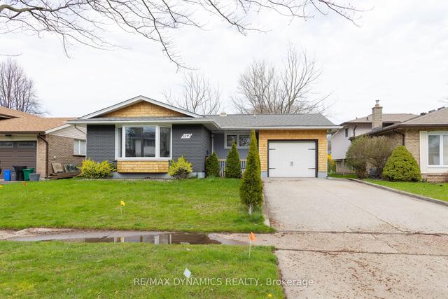 7243 Dirdene St, House detached with 3 bedrooms, 2 bathrooms and 3 parking in Niagara Falls ON | Image 1