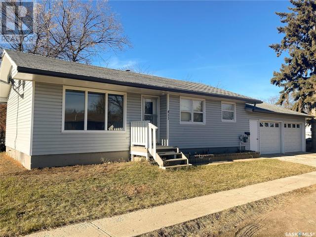 411 4th Street W, House detached with 3 bedrooms, 1 bathrooms and null parking in Allan SK | Image 36