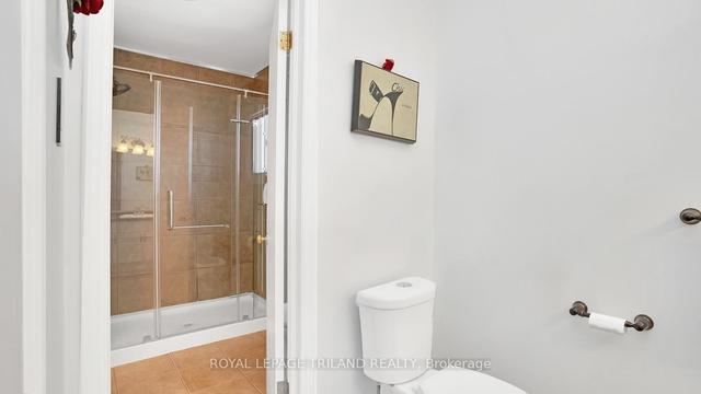 914 Shelborne St, House semidetached with 3 bedrooms, 4 bathrooms and 2 parking in London ON | Image 13