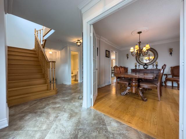 143 Colombo Cres, House detached with 3 bedrooms, 4 bathrooms and 4 parking in Vaughan ON | Image 29