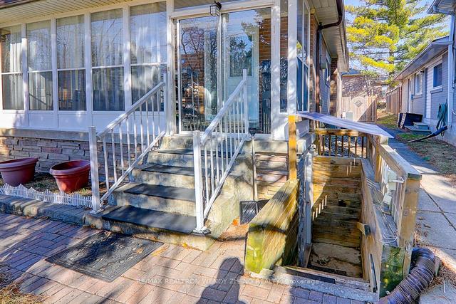 106 Rameau Dr, House detached with 3 bedrooms, 3 bathrooms and 3 parking in Toronto ON | Image 36