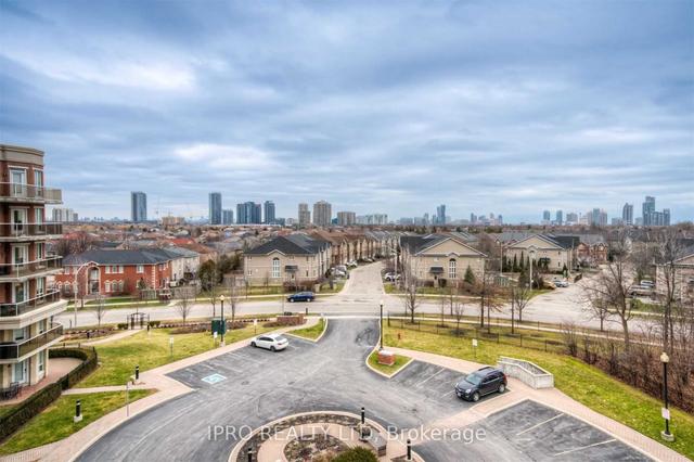 505 - 483 Faith Dr, Condo with 2 bedrooms, 2 bathrooms and 1 parking in Mississauga ON | Image 4