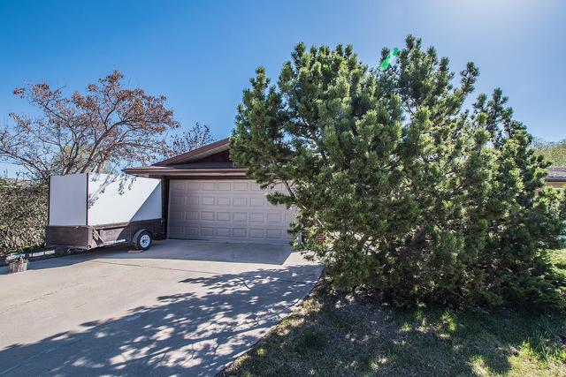 100 Haliburton Crescent, House detached with 4 bedrooms, 3 bathrooms and 2 parking in Red Deer AB | Image 2
