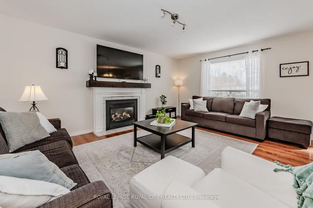 154 Silurian Dr, House detached with 6 bedrooms, 3 bathrooms and 4 parking in Guelph ON | Image 36