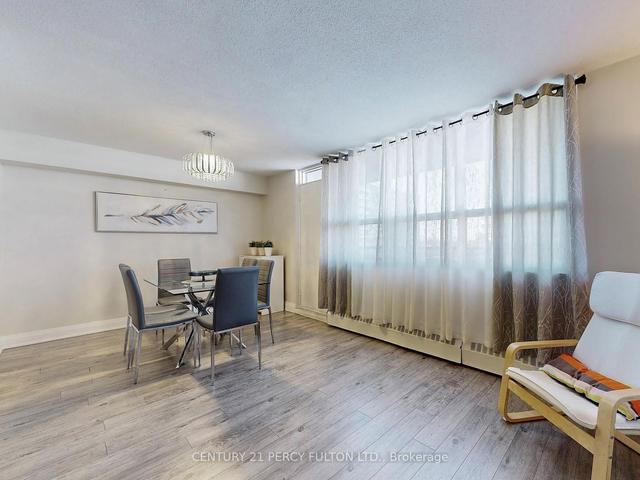 511 - 180 Markham Rd, Condo with 3 bedrooms, 2 bathrooms and 1 parking in Toronto ON | Image 4