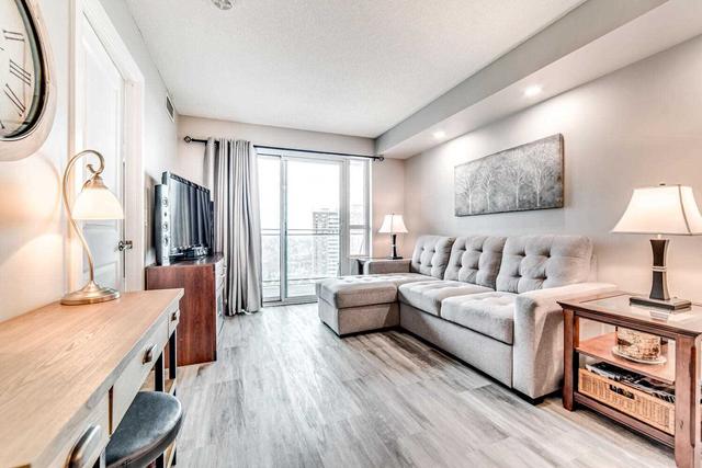 1213 - 1235 Bayly St, Condo with 1 bedrooms, 2 bathrooms and 1 parking in Pickering ON | Image 2