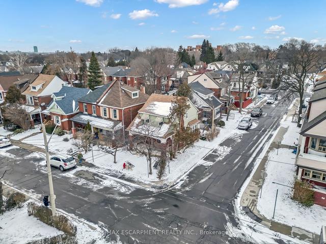 51 Cedar Ave, House detached with 3 bedrooms, 2 bathrooms and 1 parking in Hamilton ON | Image 33