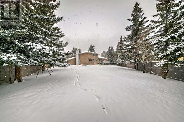 14 Varmoor Place Nw, House detached with 4 bedrooms, 2 bathrooms and 4 parking in Calgary AB | Image 33