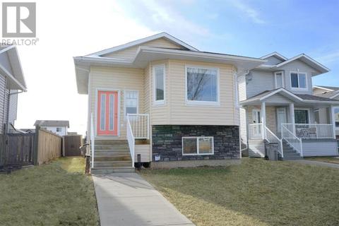 7114 114 Street, House detached with 4 bedrooms, 2 bathrooms and 4 parking in Grande Prairie AB | Card Image