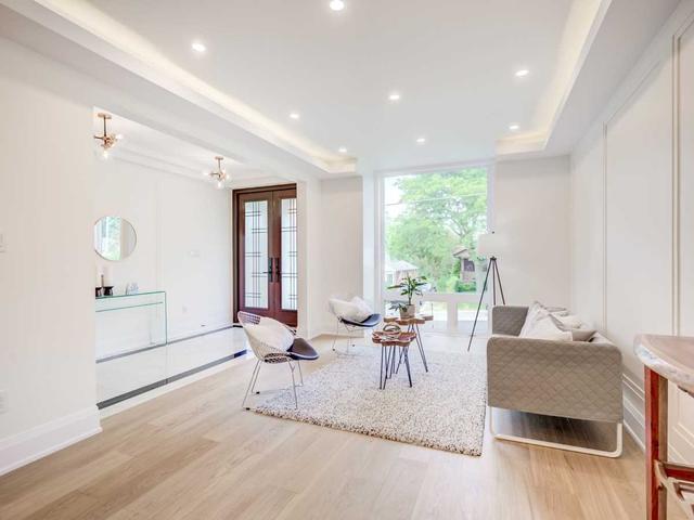 36 Brooklawn Ave, House detached with 4 bedrooms, 5 bathrooms and 3 parking in Toronto ON | Image 39