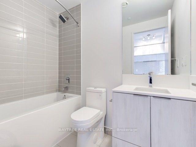 1603 - 181 Dundas St E, Condo with 2 bedrooms, 1 bathrooms and 0 parking in Toronto ON | Image 2