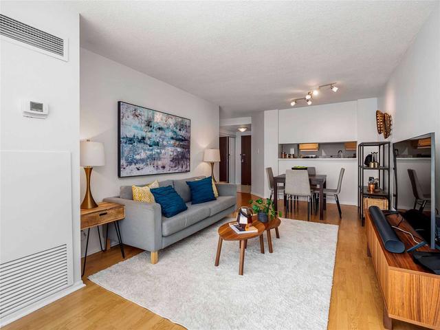 1102 - 717 Bay St, Condo with 2 bedrooms, 2 bathrooms and 1 parking in Toronto ON | Image 26
