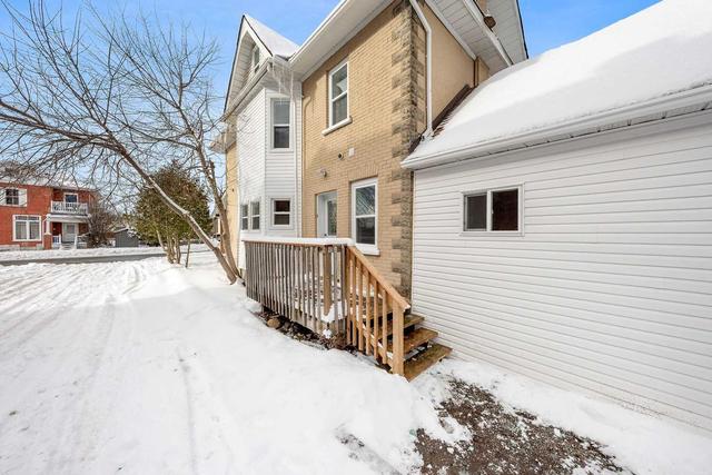 184 Park St N, House detached with 4 bedrooms, 2 bathrooms and 5 parking in Peterborough ON | Image 23