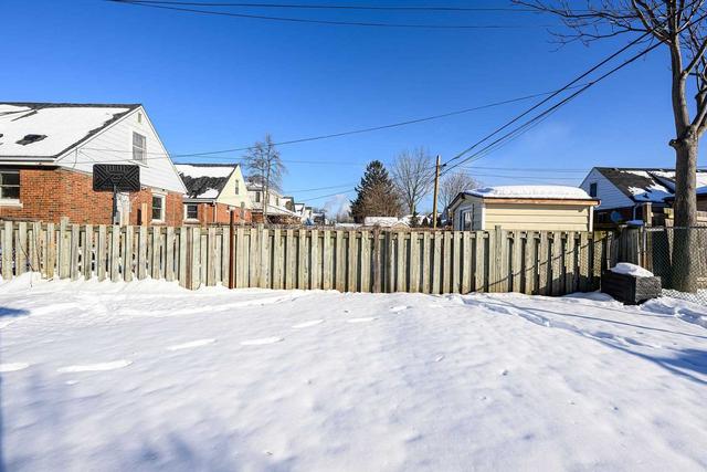 151 Tuxedo Ave S, House detached with 4 bedrooms, 3 bathrooms and 5 parking in Hamilton ON | Image 30