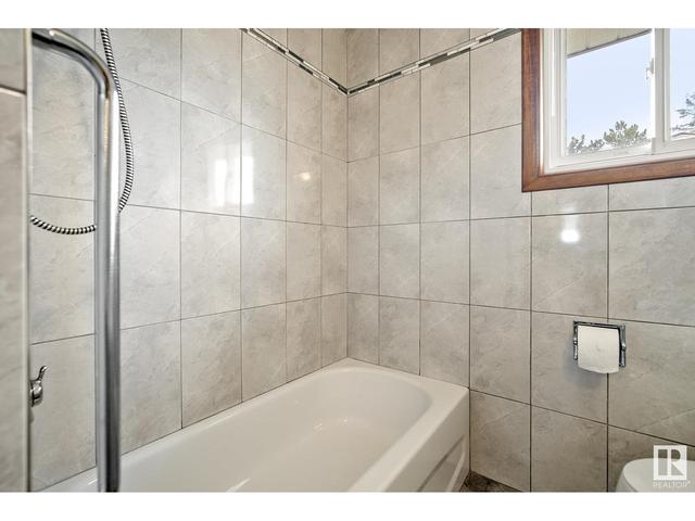 9016 135a Av Nw, House detached with 3 bedrooms, 1 bathrooms and 4 parking in Edmonton AB | Image 25