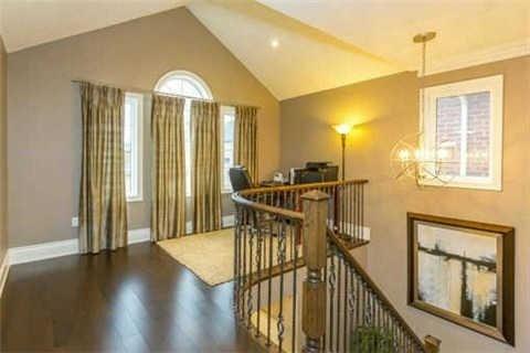 228 Holmes Cres, House detached with 4 bedrooms, 4 bathrooms and 4 parking in Milton ON | Image 11