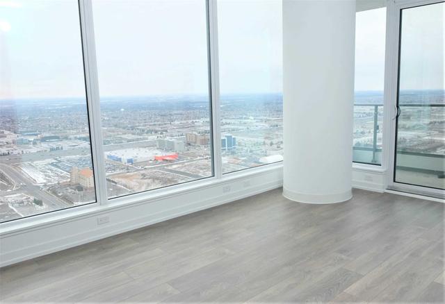 4610 - 5 Buttermill Ave, Condo with 2 bedrooms, 2 bathrooms and 1 parking in Vaughan ON | Image 10