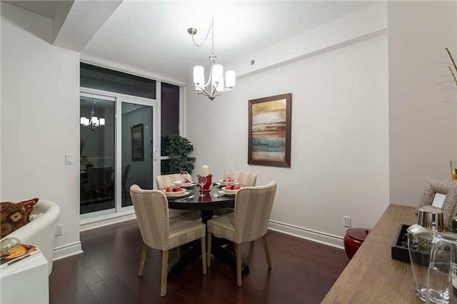 th 3 - 2230 Lake Shore Blvd W, Townhouse with 2 bedrooms, 3 bathrooms and 2 parking in Toronto ON | Image 2