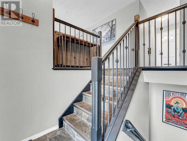 83 Hamilton Court Ne, House detached with 4 bedrooms, 2 bathrooms and 3 parking in Medicine Hat AB | Image 3