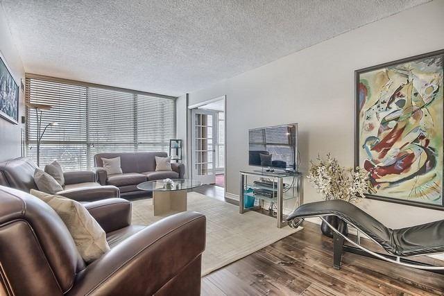 537 - 22 Southport St, Condo with 2 bedrooms, 2 bathrooms and 1 parking in Toronto ON | Image 10