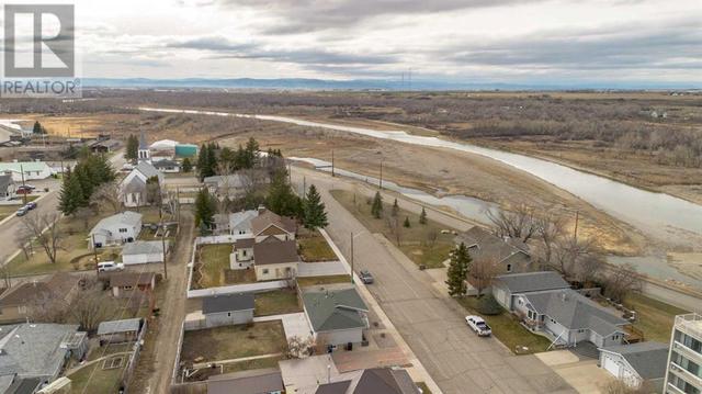 352 27 Street, House detached with 4 bedrooms, 3 bathrooms and 4 parking in Fort Macleod AB | Image 37