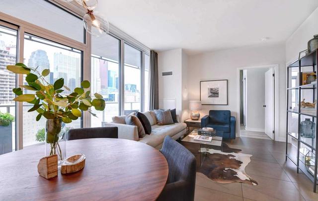 1404 - 1 Market St, Condo with 2 bedrooms, 2 bathrooms and 1 parking in Toronto ON | Image 26