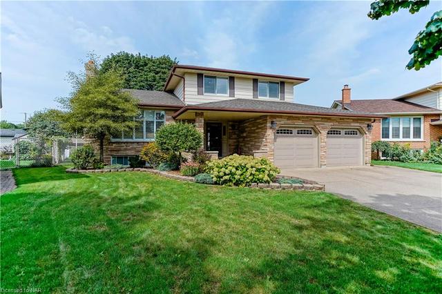 19 Amberwood Court, House detached with 3 bedrooms, 3 bathrooms and 6 parking in St. Catharines ON | Image 2