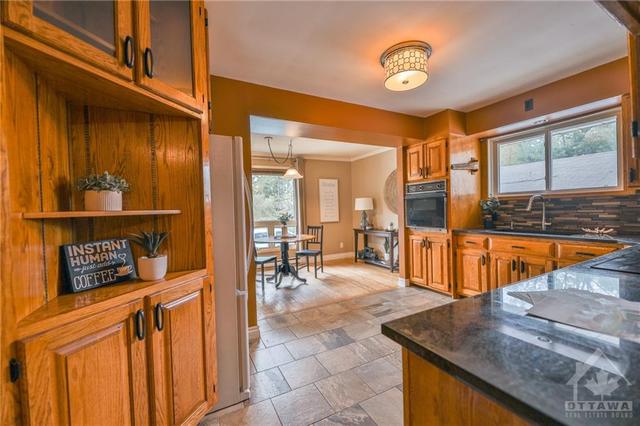 233 Magee Road, House detached with 3 bedrooms, 1 bathrooms and 5 parking in North Grenville ON | Image 9