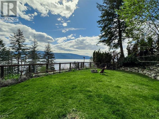 9434 Hodges Road, House detached with 5 bedrooms, 3 bathrooms and 6 parking in Central Okanagan West BC | Image 4