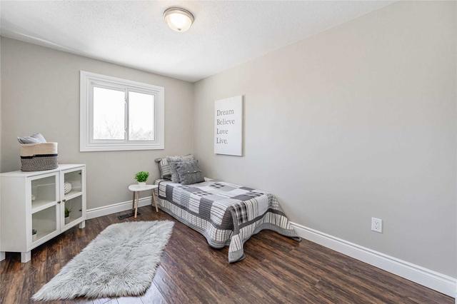321a Mayview Cres, House semidetached with 3 bedrooms, 2 bathrooms and 3 parking in Waterloo ON | Image 11