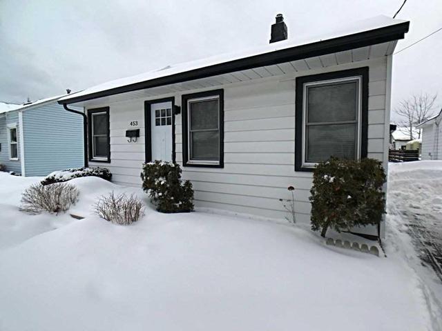 453 Maple St, House detached with 2 bedrooms, 1 bathrooms and 1 parking in Collingwood ON | Image 1