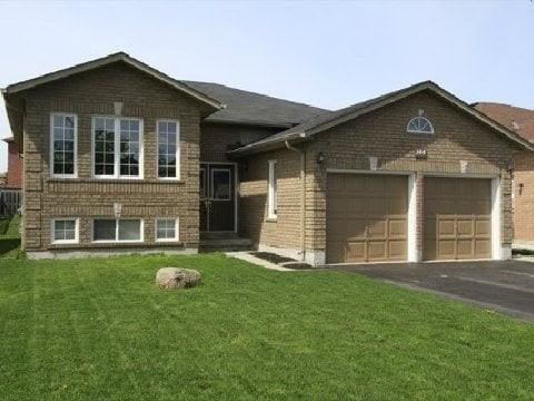 144 Pringle Dr, House detached with 2 bedrooms, 3 bathrooms and 4 parking in Barrie ON | Image 1