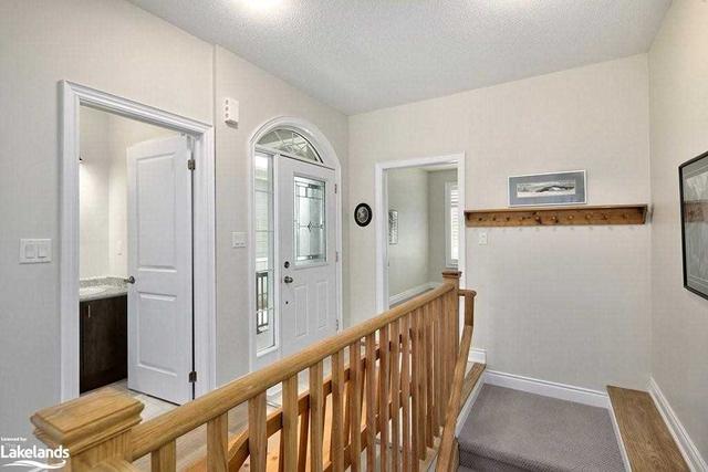 52 Kari Cres, Condo with 2 bedrooms, 3 bathrooms and 4 parking in Collingwood ON | Image 28