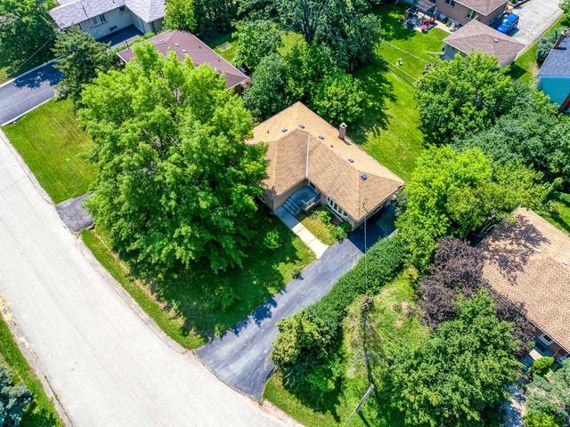 558 Trudale Crt, House detached with 3 bedrooms, 1 bathrooms and 4 parking in Oakville ON | Image 12