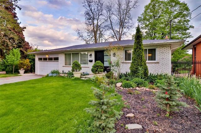 223 Edenbridge Dr, House detached with 3 bedrooms, 3 bathrooms and 6 parking in Toronto ON | Image 1