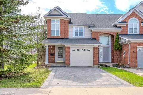 580 Beaver Creek Crescent, House attached with 3 bedrooms, 3 bathrooms and 3 parking in Waterloo ON | Card Image