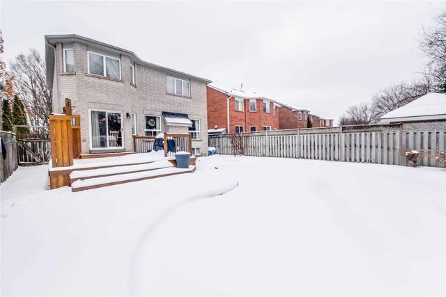 6 Redvers St, House detached with 3 bedrooms, 3 bathrooms and 4 parking in Whitby ON | Image 22