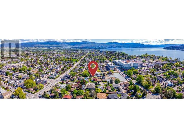 607 Glenwood Avenue, Condo with 3 bedrooms, 2 bathrooms and 2 parking in Kelowna BC | Image 5