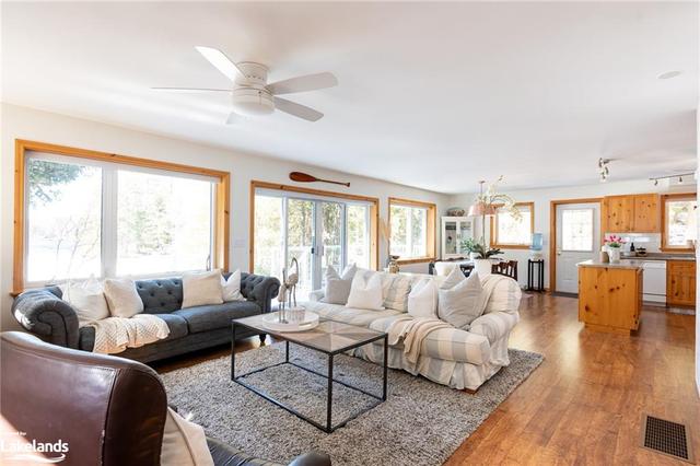 1000 Tingey Road S, House detached with 3 bedrooms, 2 bathrooms and 10 parking in Bracebridge ON | Image 9