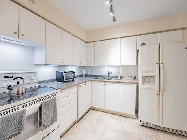 934 - 1506 Pilgrims Way, Condo with 2 bedrooms, 1 bathrooms and 2 parking in Oakville ON | Image 2