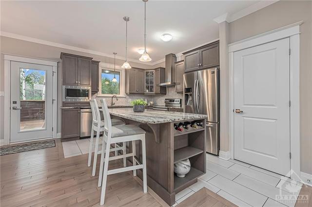 101 Stirling Crescent, House detached with 6 bedrooms, 3 bathrooms and 10 parking in North Grenville ON | Image 8
