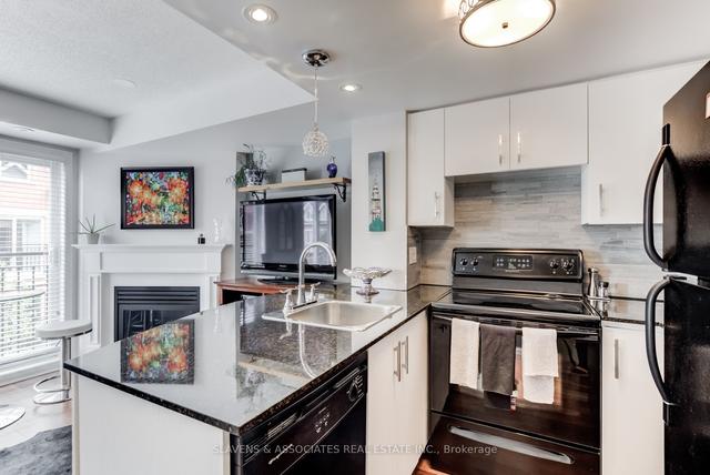 827 - 12 Laidlaw St, Townhouse with 2 bedrooms, 2 bathrooms and 1 parking in Toronto ON | Image 4