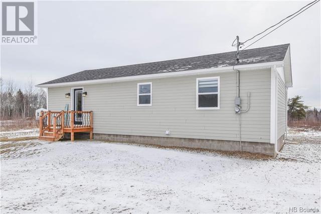 4906 - 11 Route, House detached with 2 bedrooms, 1 bathrooms and null parking in Tracadie NB | Image 3
