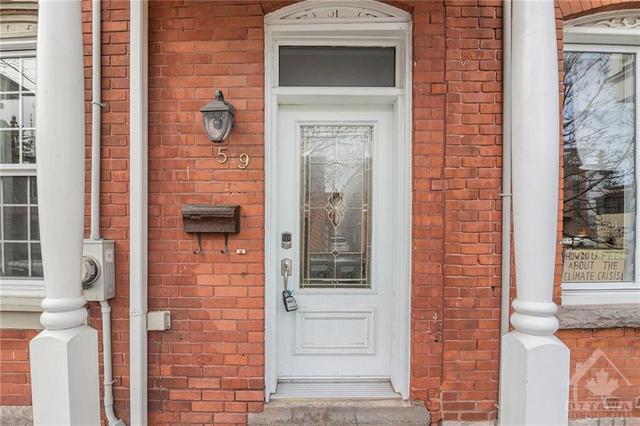 59 St Andrew Street, Townhouse with 3 bedrooms, 2 bathrooms and null parking in Ottawa ON | Image 2