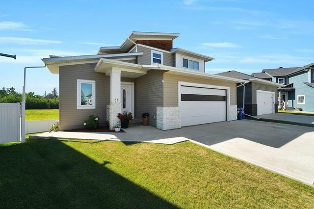 37 Alderwood Close, House detached with 4 bedrooms, 3 bathrooms and 2 parking in Red Deer County AB | Image 9