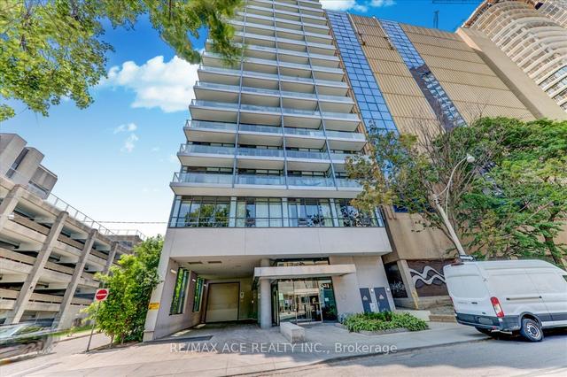 1208 - 210 Simcoe St, Condo with 1 bedrooms, 1 bathrooms and 0 parking in Toronto ON | Image 1