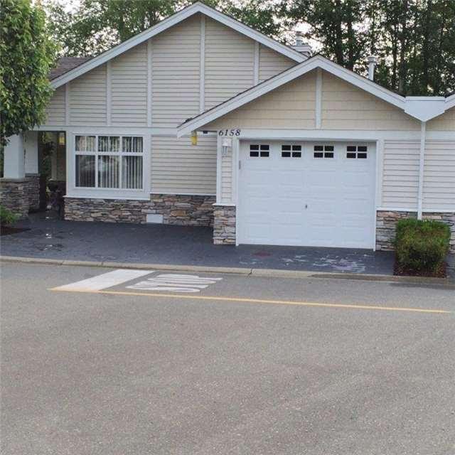 6158 Bellflower Way, Townhouse with 2 bedrooms, 2 bathrooms and 2 parking in Nanaimo BC | Image 2